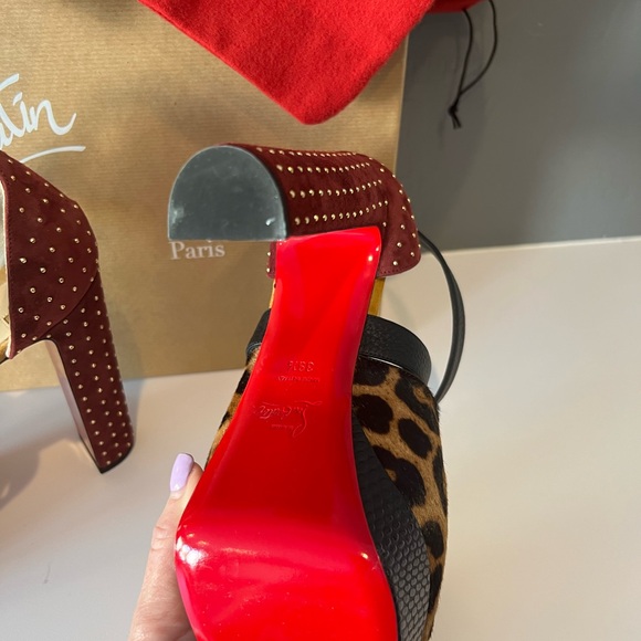 Christian Louboutin Bingirl Calf Hair Leopard Print Sandals Size 39. Never worn. - Picture 5 of 9